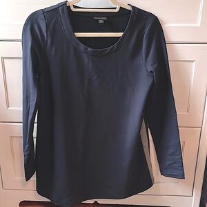 Buttery soft navy JJill top with gray side stripe, xs Petite